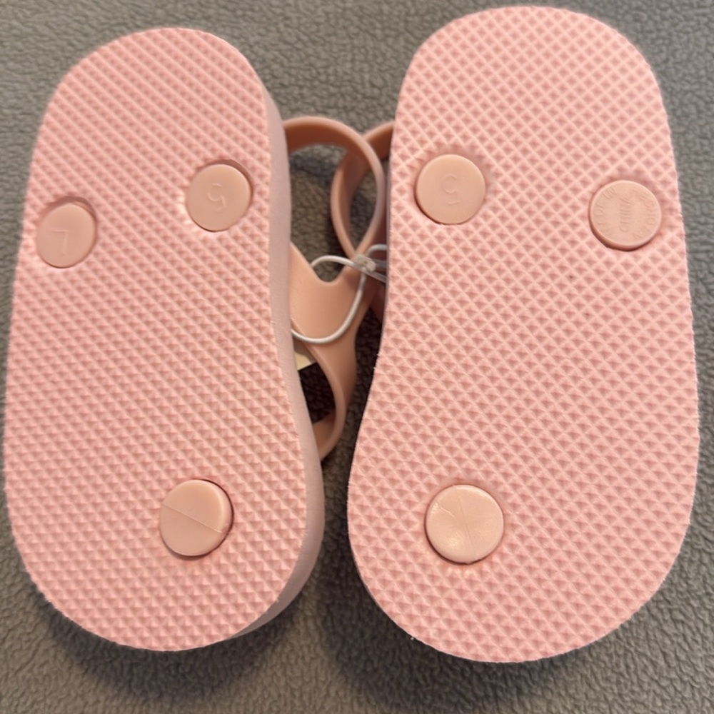 Lot of 5 girls shoes from Old Navy 18-24 months.  3 pair are new. - Picture 9 of 14